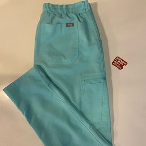 SPECIAL EDITION: Figs Yola Fresh Aqua Scrub bottoms